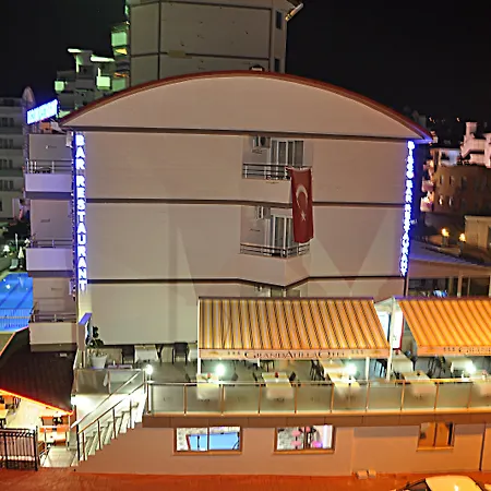 Grand Ati̇lla فندق ألانيا