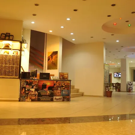 Grand Ati̇lla ألانيا