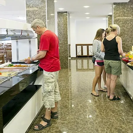 Grand Ati̇lla Αλάνια