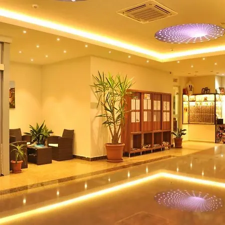 Grand Ati̇lla Αλάνια