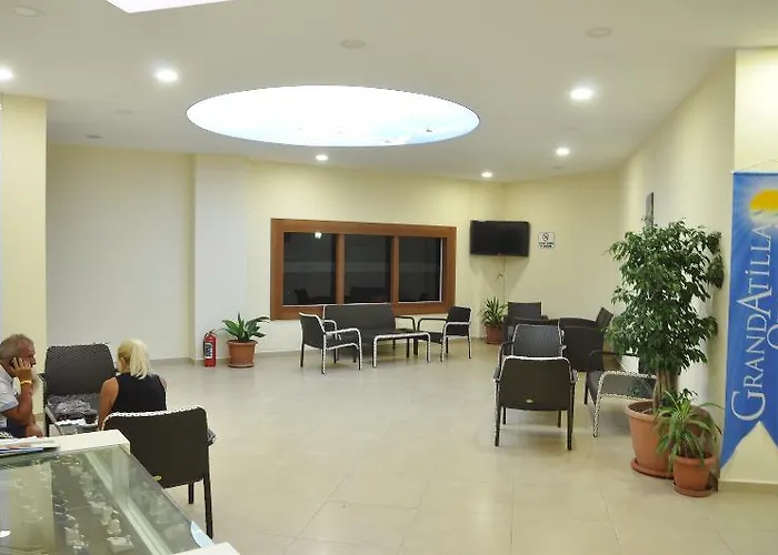 Grand Ati̇lla Hotel 3*