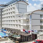 Otel Grand Ati̇lla
