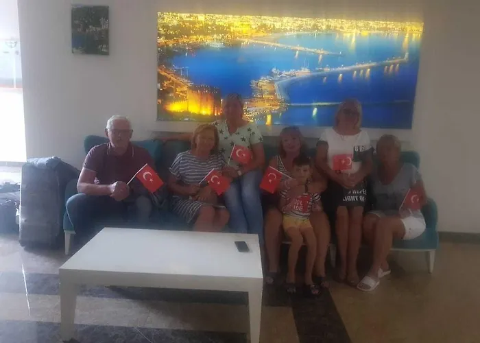 Grand Ati̇lla 酒店 阿拉尼亚