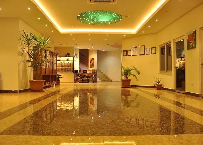 Grand Ati̇lla 酒店 3*